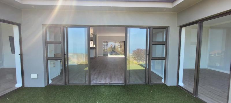 To Let 3 Bedroom Property for Rent in Paradise Coast Western Cape